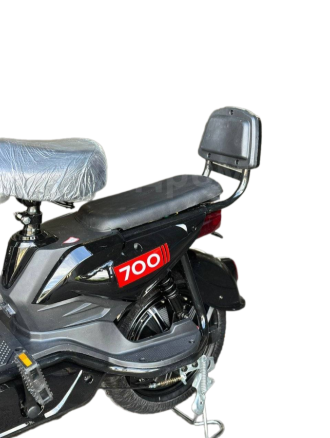 Remove-bg.ai_1728984382620